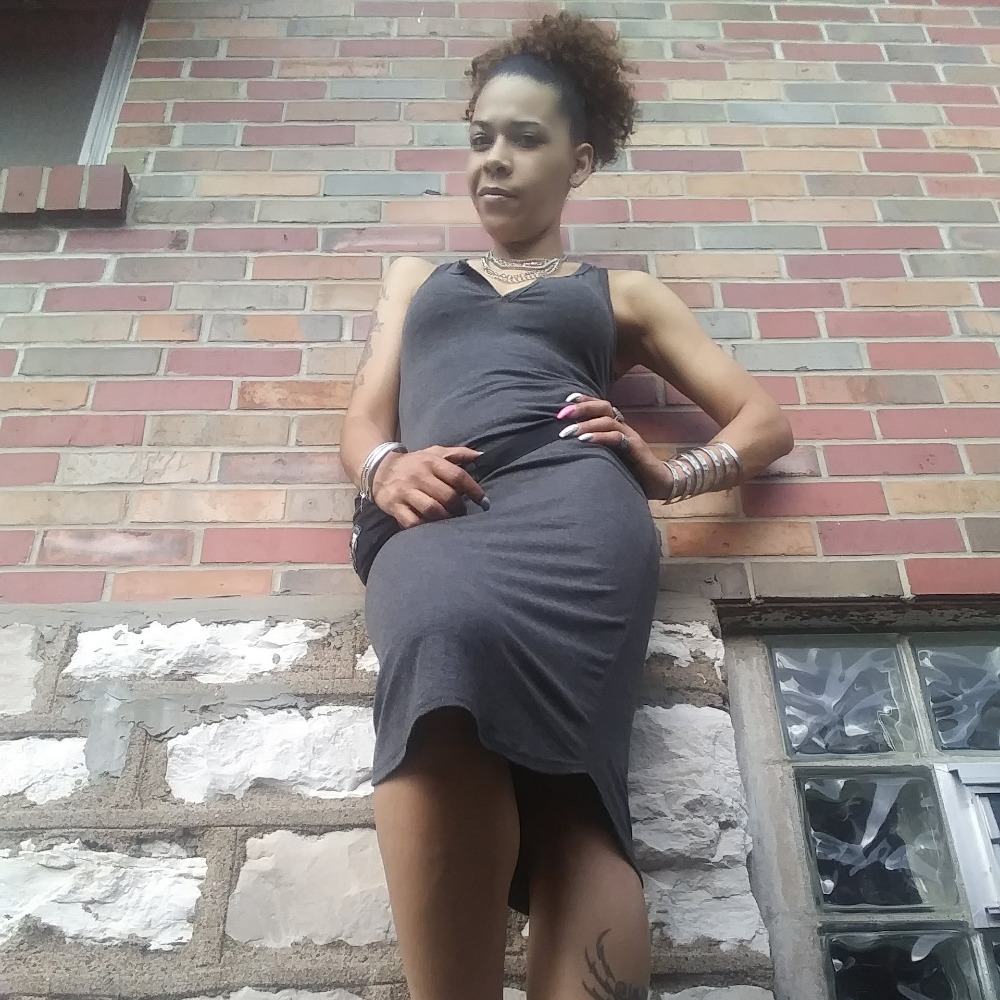 Meet your Posher, Challette